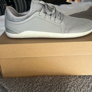 Vivo barefoot gray sneakers size women’s 41 brand new in box primus lite